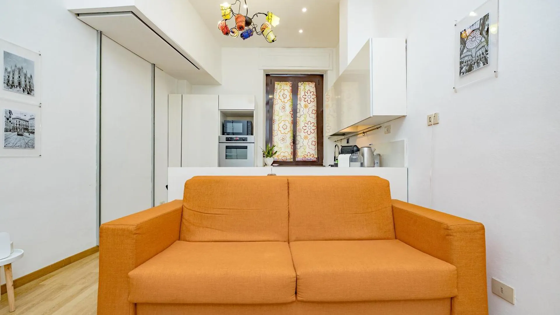 Minimal Apartment Near Bocconi University Mailand