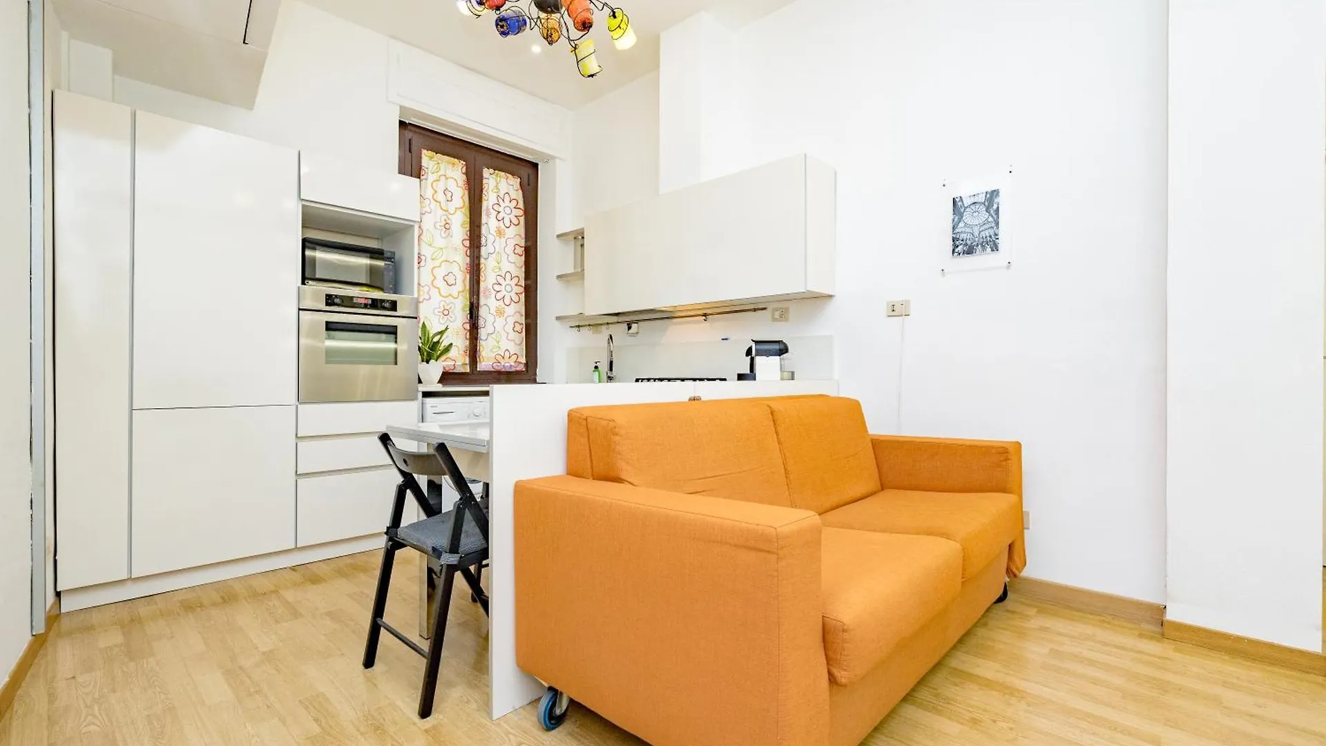 Minimal Apartment Near Bocconi University Mailand 0*,